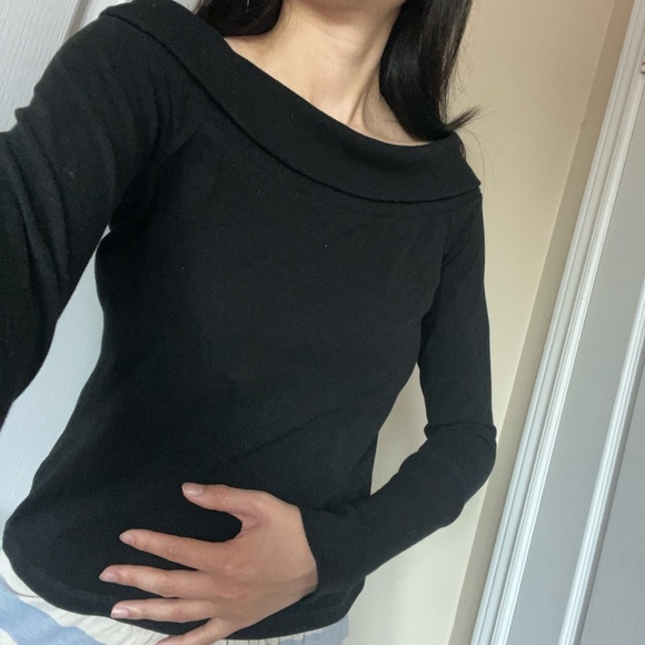 X’s garage off the shoulder sweater - Picture 2 of 2